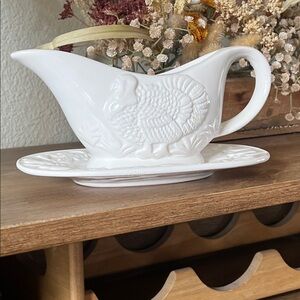 White thanksgiving turkey gravy boat and matching plate